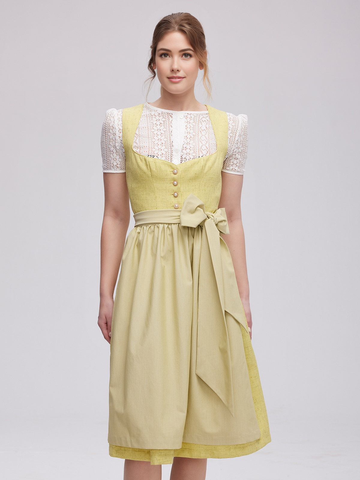 Modernes Dirndl in Gelb