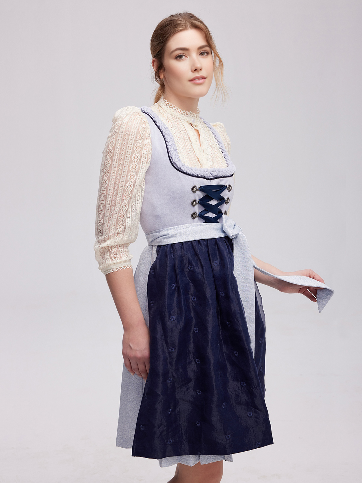 Hochgeschlossenes Dirndl Grün