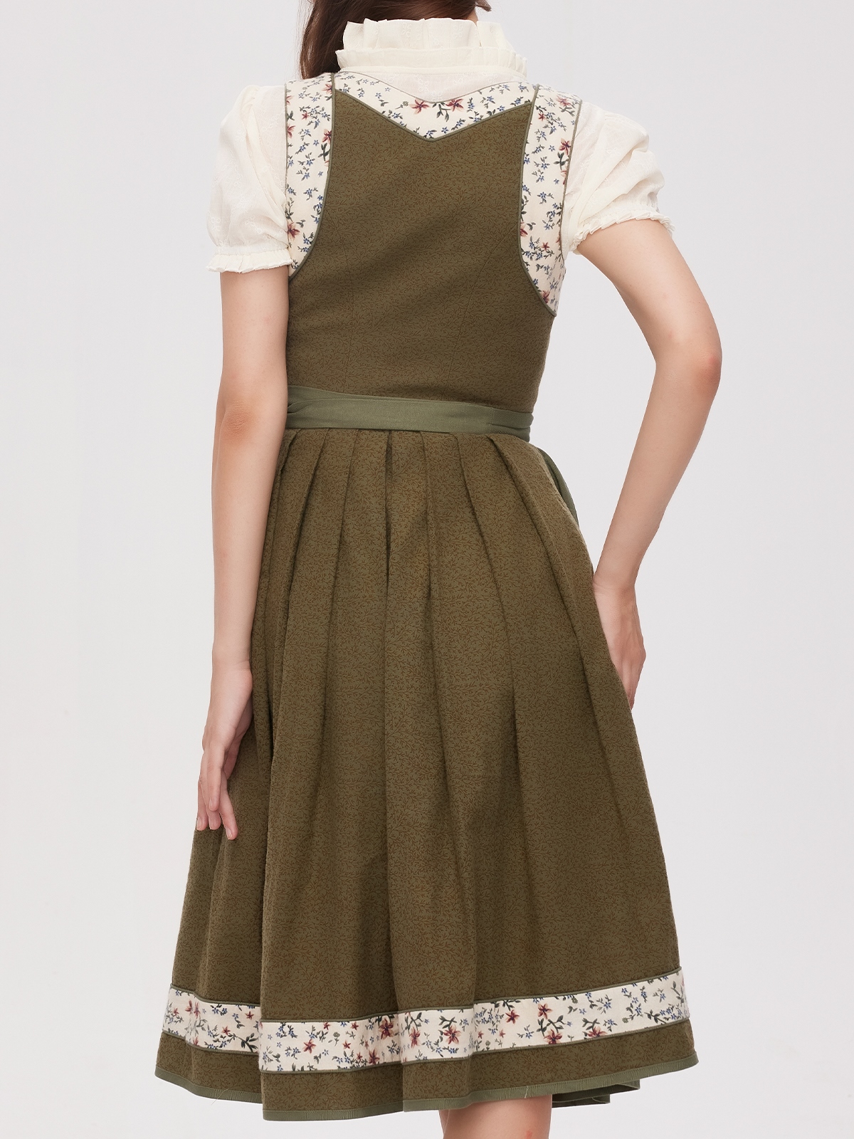 Dirndl Grün Blau – Eleganz trifft Tradition