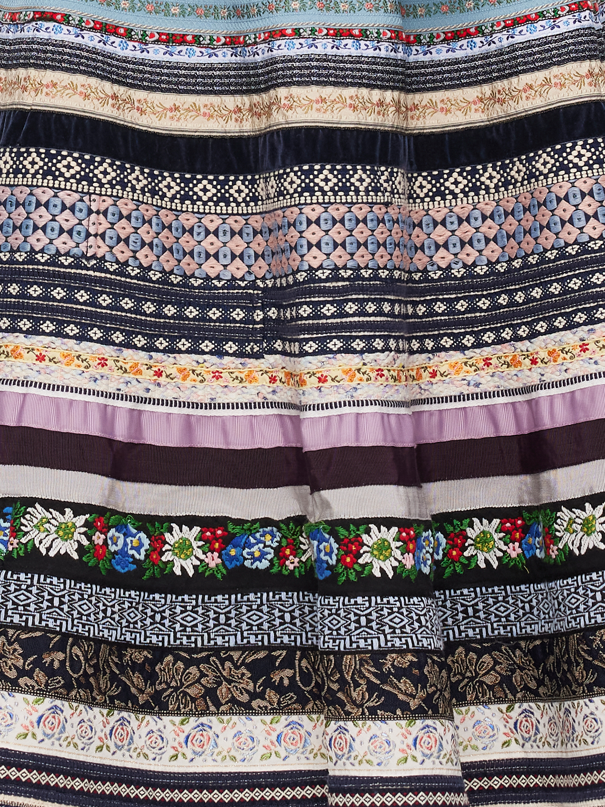 Dirndl in Blau – eine moderne Interpretation