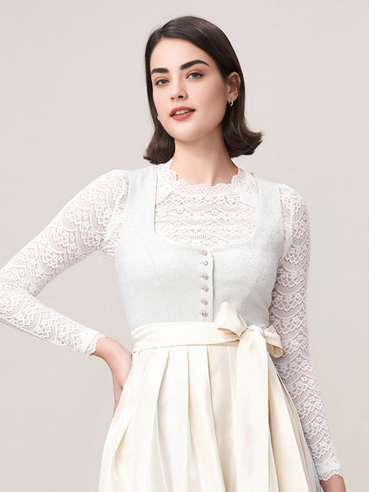 Dirndl Samt Beige – elegantes Design