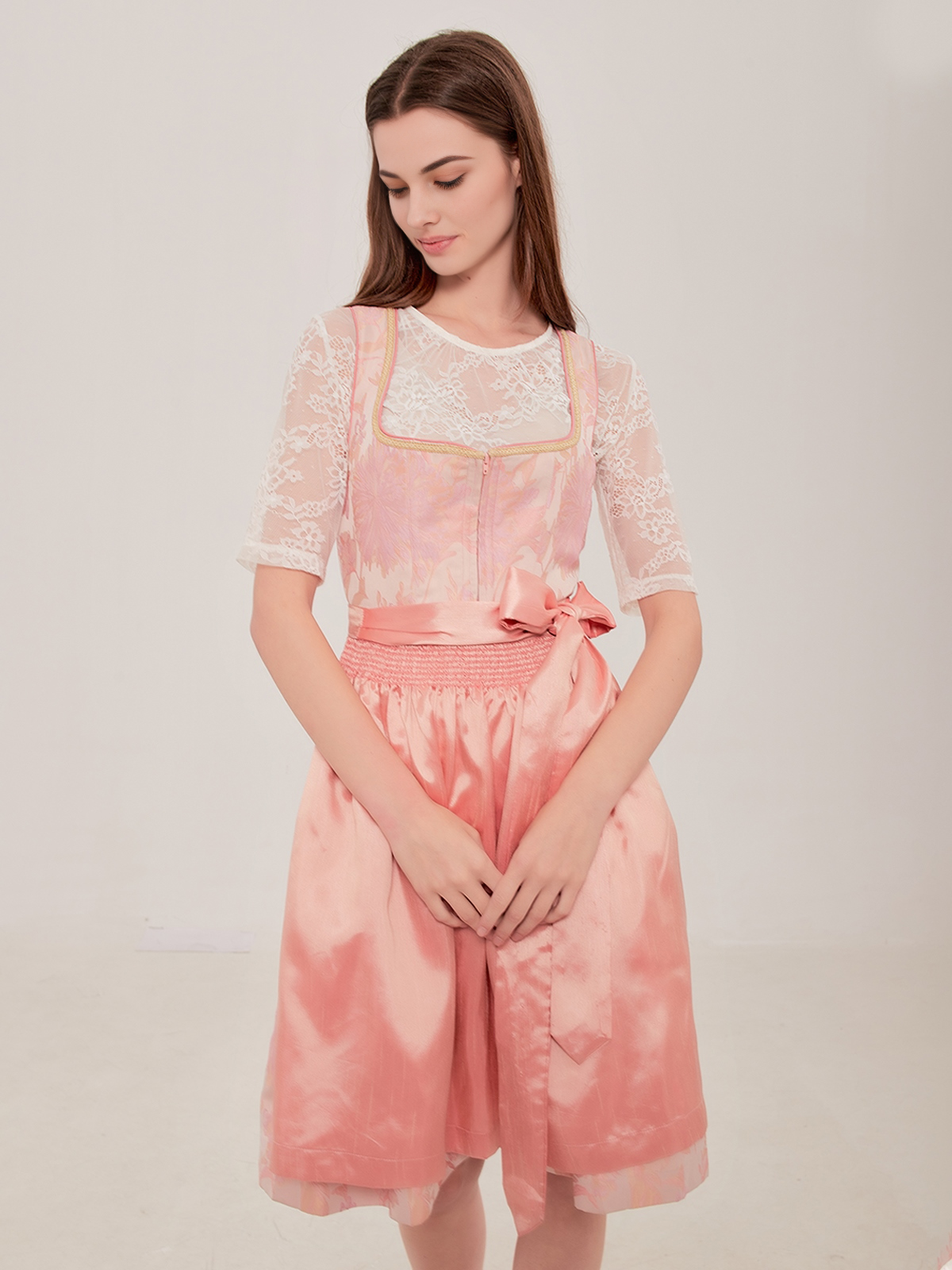 Ehreer Dirndl in Rosa