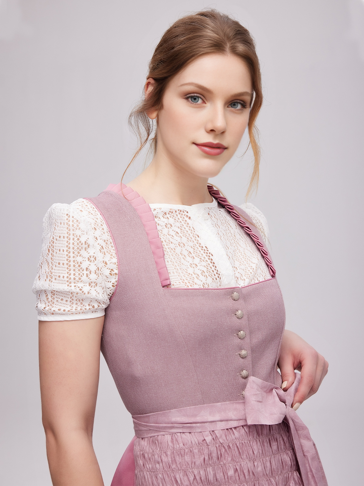 Dirndl rot blau mit modernem Reißverschluss