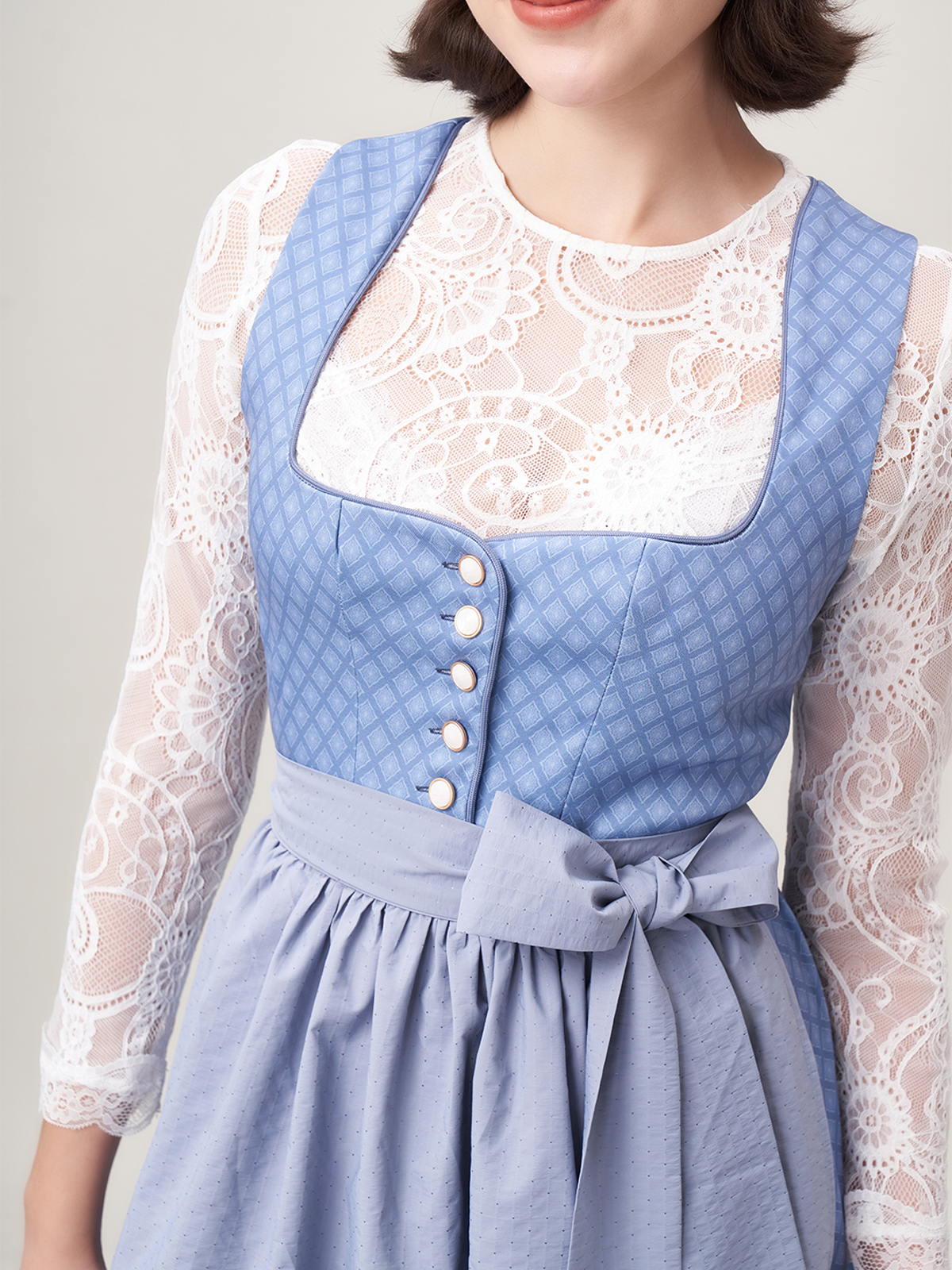 Dirndl Mauve in eleganter Ausführung