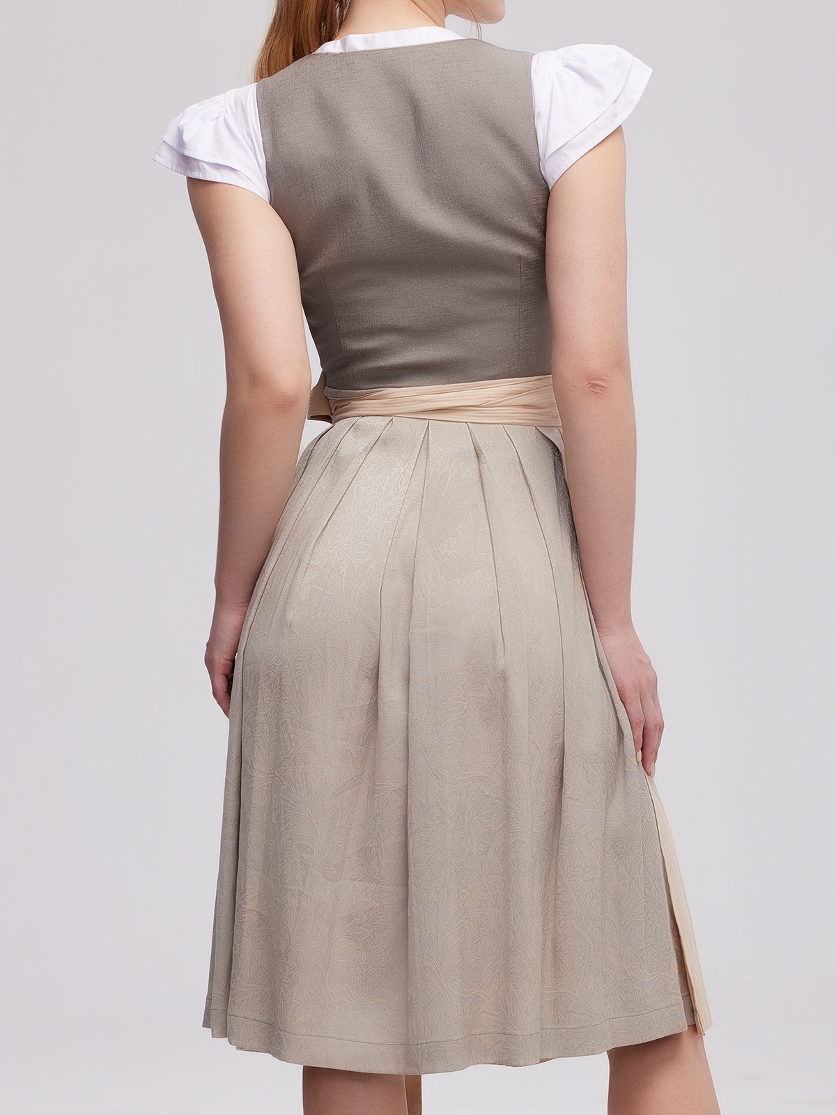 Dirndl Samt Dunkelblau – Eleganz in tiefem Blau