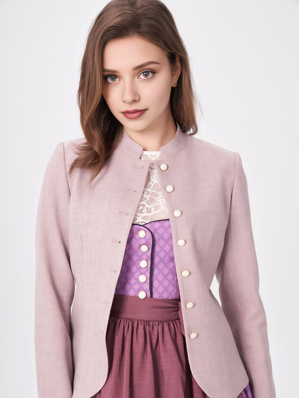 Modernes Dirndl in Lila