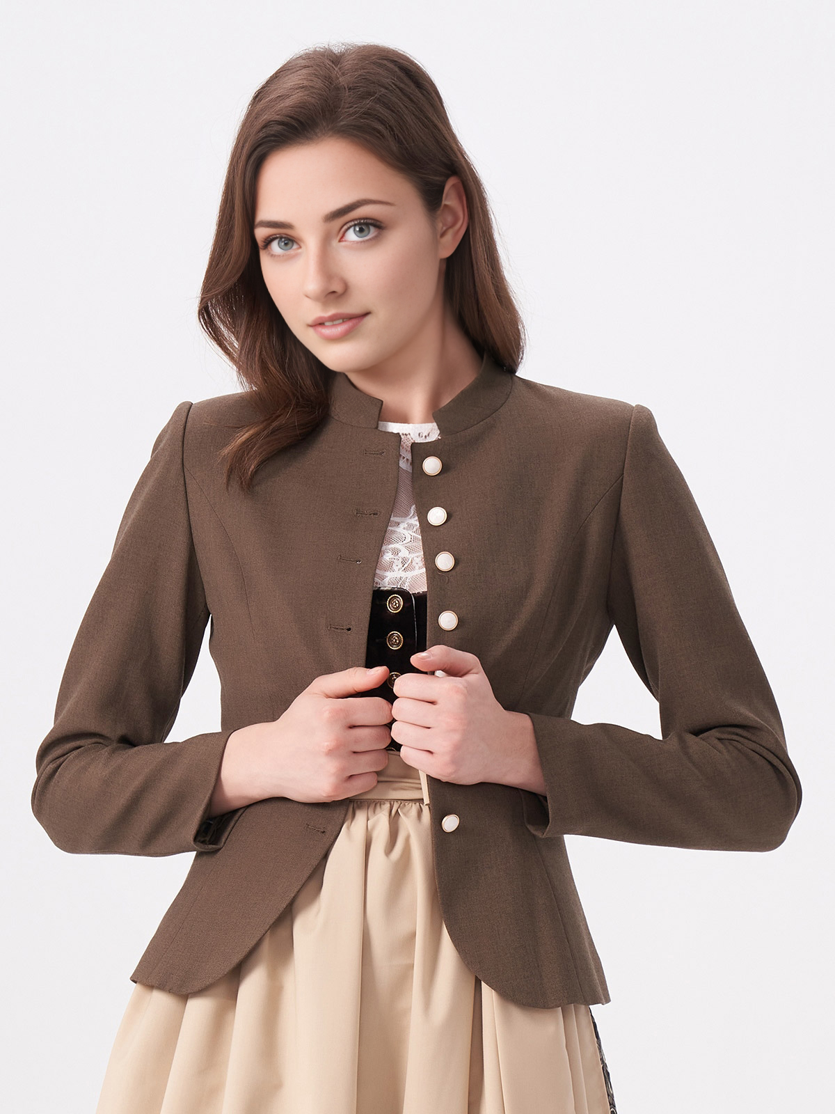 Dirndl in Braun mit modernem Schnitt