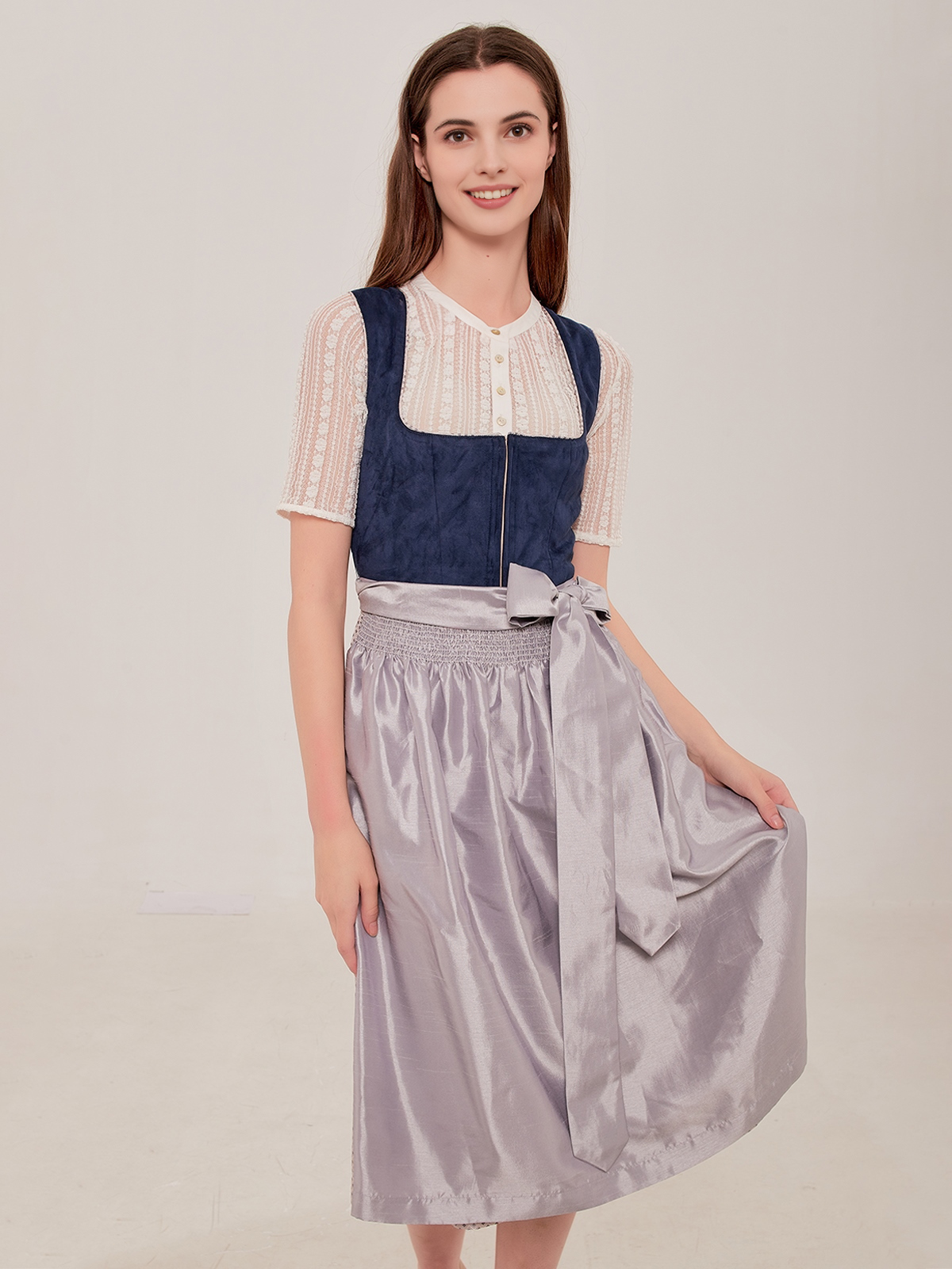 Ehreer Dirndl in Blau