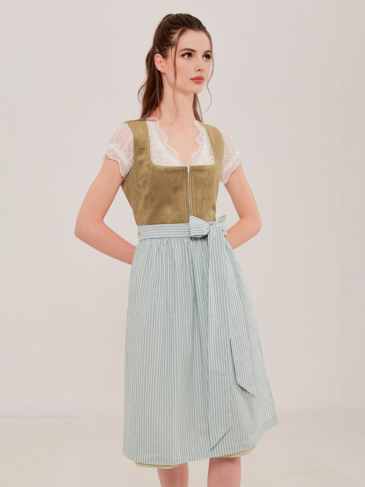 Günstiges Dirndl Grün in eleganter Ausführung