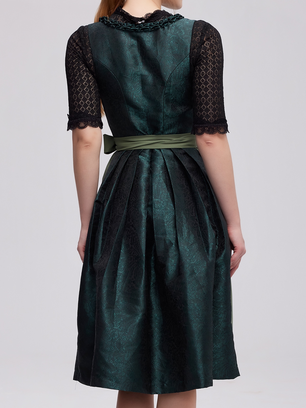 Dirndl in hellblau und rosa
